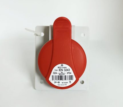 Розетка IEN 3243 встраиваемая